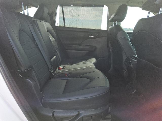 Фото 11 - TOYOTA HIGHLANDER