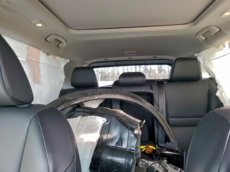 Фото 10 - NISSAN ROGUE