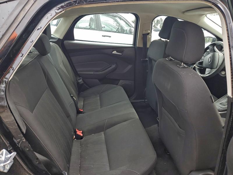 Фото 10 - FORD FOCUS