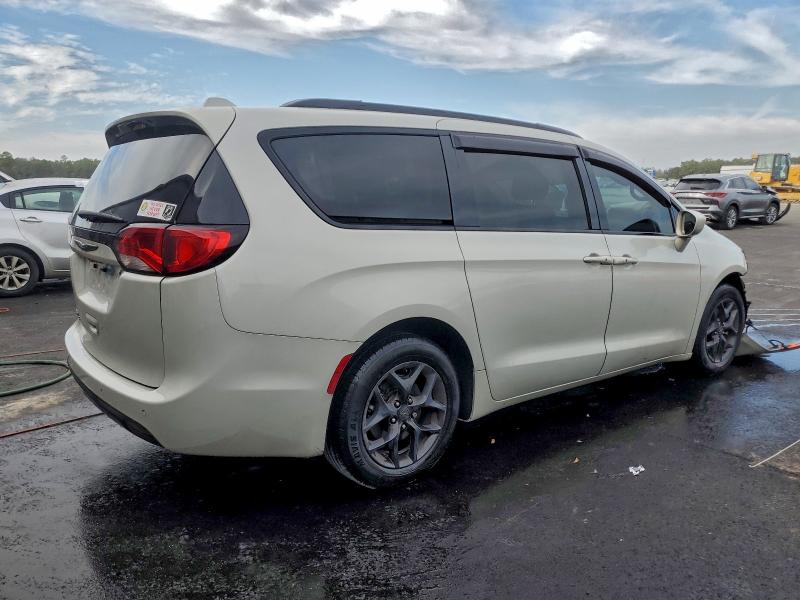 Фото 3 - CHRYSLER PACIFICA