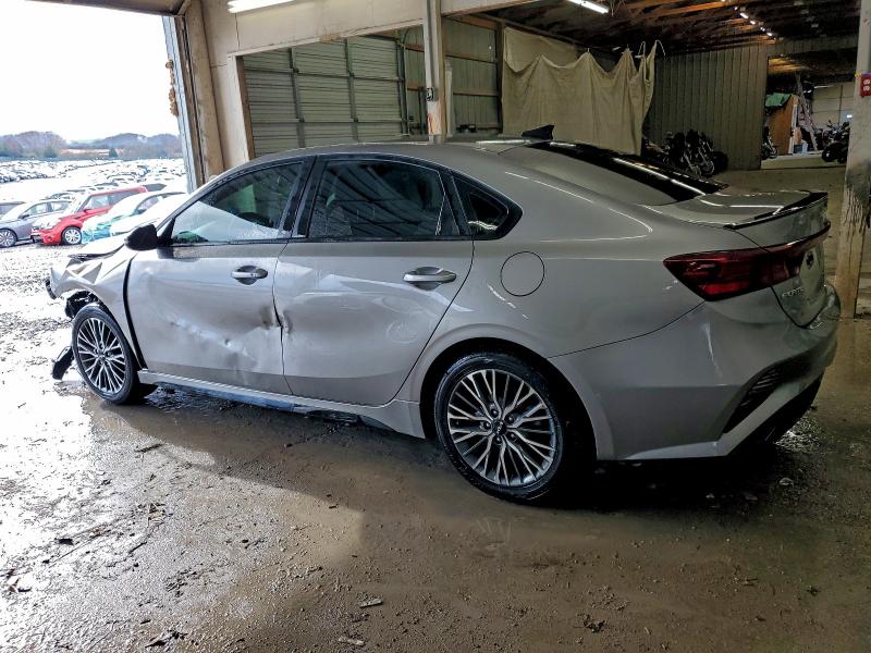 Фото 2 - KIA FORTE