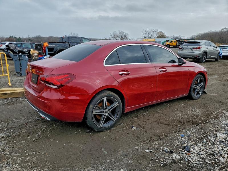 Фото 3 - MERCEDES-BENZ A-CLASS