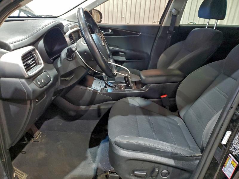 Фото 7 - KIA SORENTO