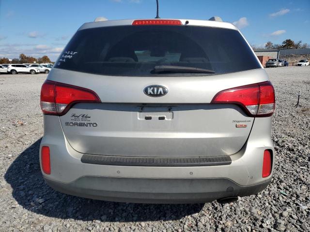 Фото 6 - KIA SORENTO