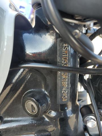 TRIUMPH BONNEVILLE 2024