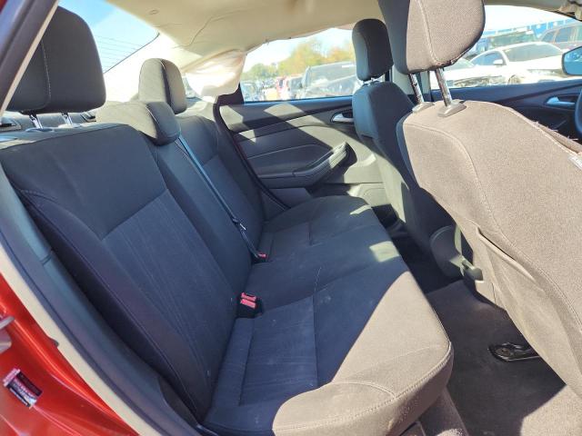 Фото 10 - FORD FOCUS