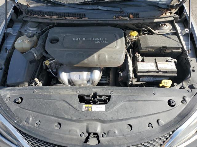 Фото 11 - CHRYSLER 200