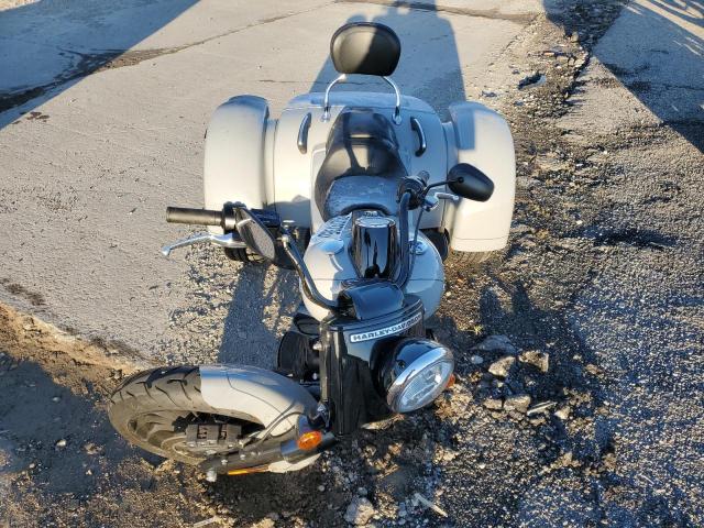 HARLEY-DAVIDSON FL 2024