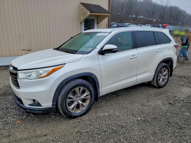 Фото 1 - TOYOTA HIGHLANDER