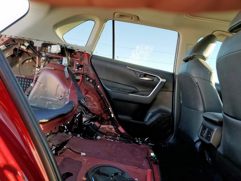 Фото 11 - TOYOTA RAV4