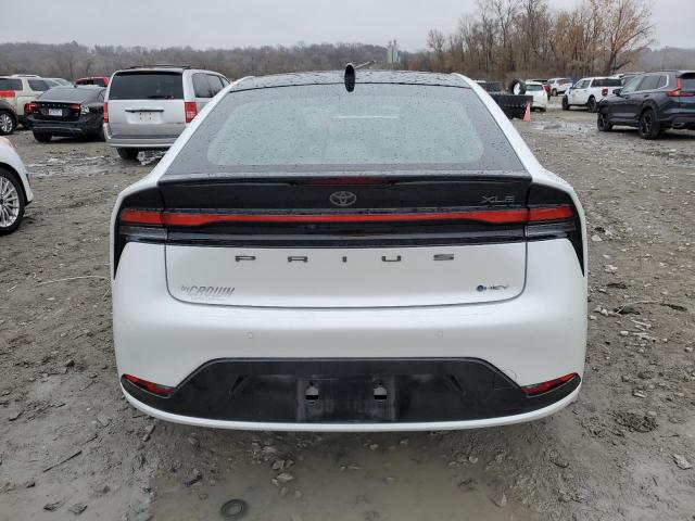 Фото 6 - TOYOTA PRIUS