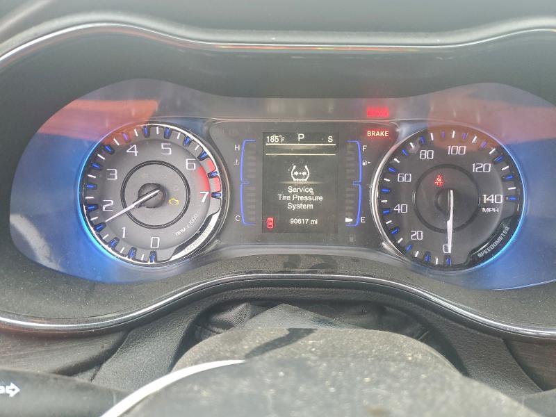 Фото 9 - CHRYSLER 200