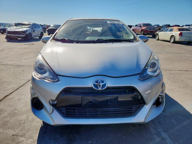 Фото 5 - TOYOTA PRIUS