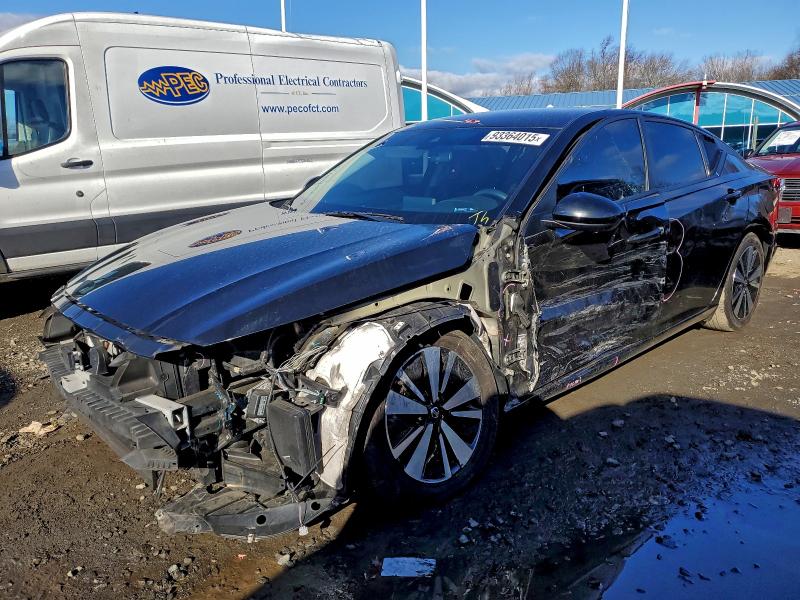 Фото 1 - NISSAN ALTIMA