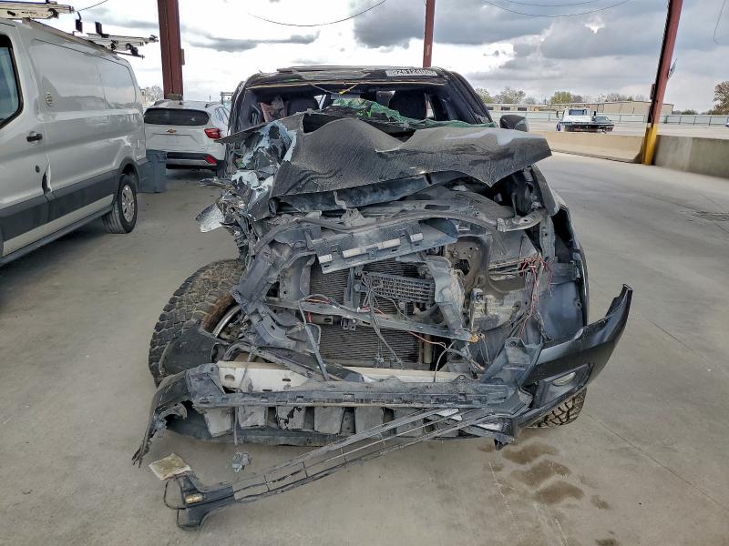 Фото 5 - TOYOTA TACOMA