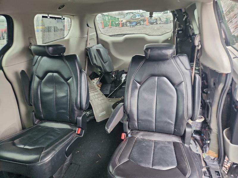 Фото 10 - CHRYSLER PACIFICA