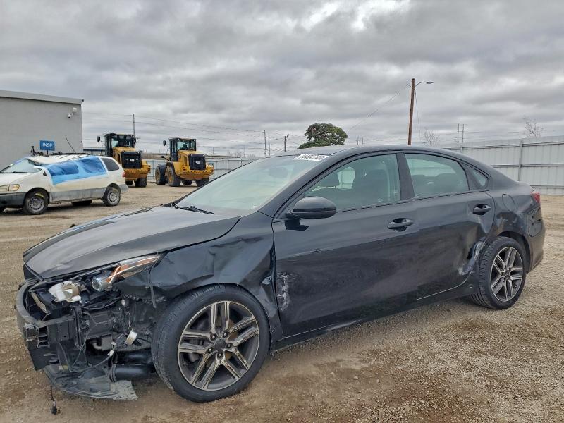 Фото 1 - KIA FORTE