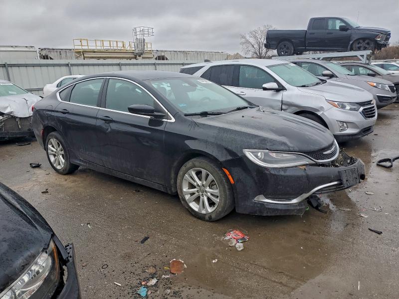 Фото 4 - CHRYSLER 200