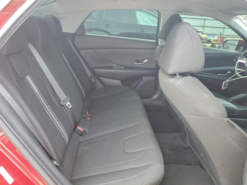 Фото 10 - HYUNDAI ELANTRA