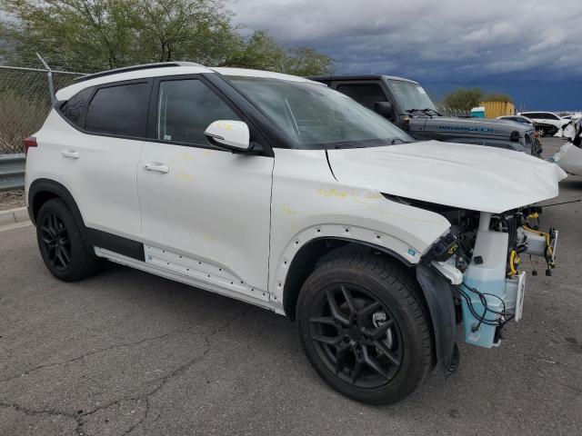 Фото 4 - KIA SELTOS