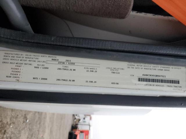 Фото 10 - VOLVO VN