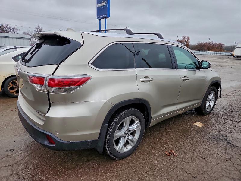 Фото 3 - TOYOTA HIGHLANDER