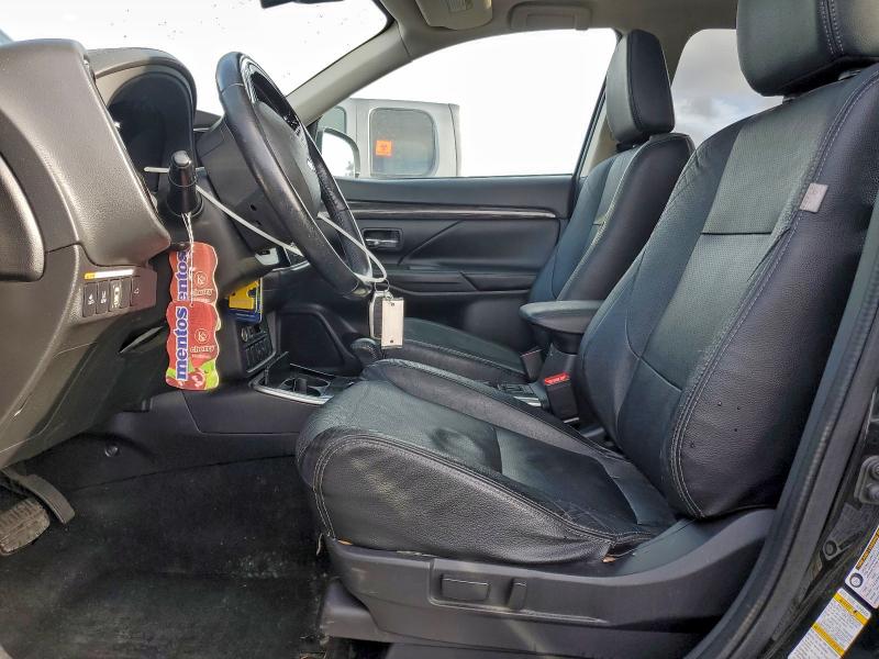 Фото 7 - MITSUBISHI OUTLANDER