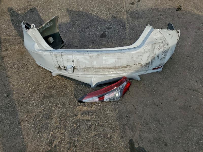 Фото 12 - TOYOTA CAMRY