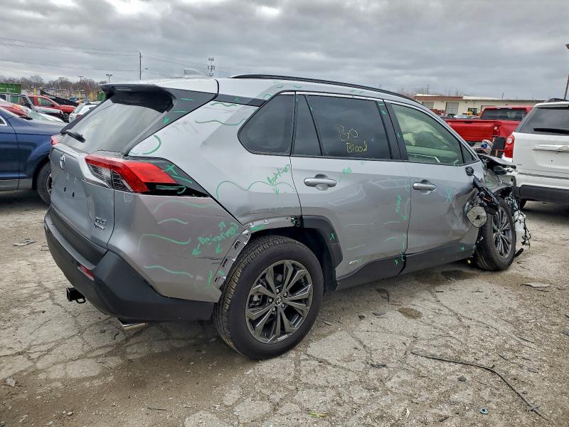 Фото 3 - TOYOTA RAV4