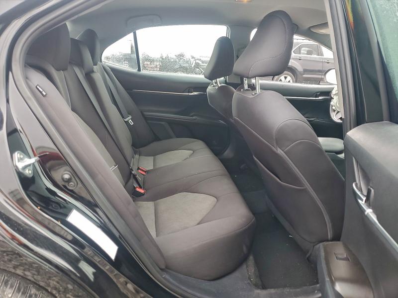 Фото 10 - TOYOTA CAMRY