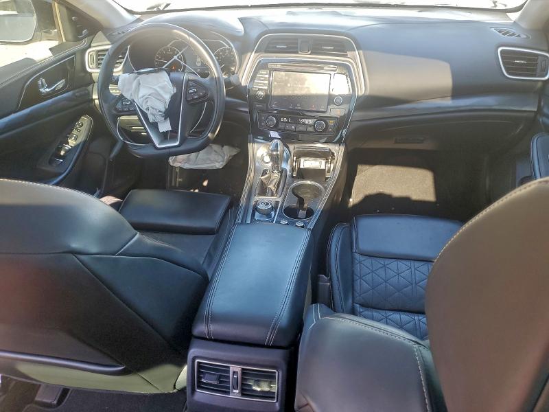 Фото 8 - NISSAN MAXIMA