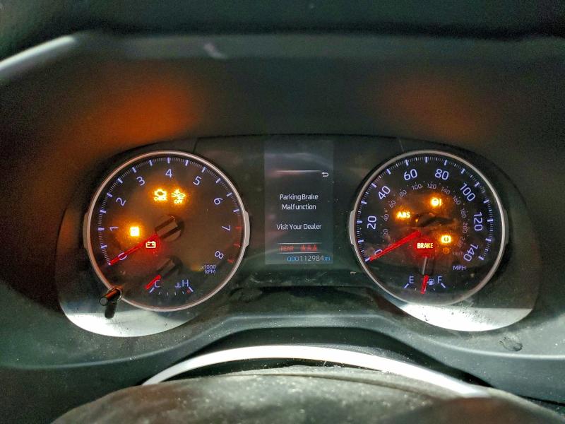 Фото 9 - TOYOTA RAV4