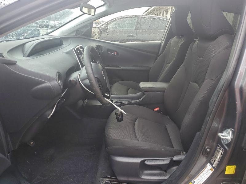 Фото 7 - TOYOTA PRIUS