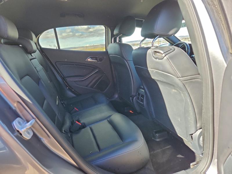 Фото 10 - MERCEDES-BENZ GLA-CLASS