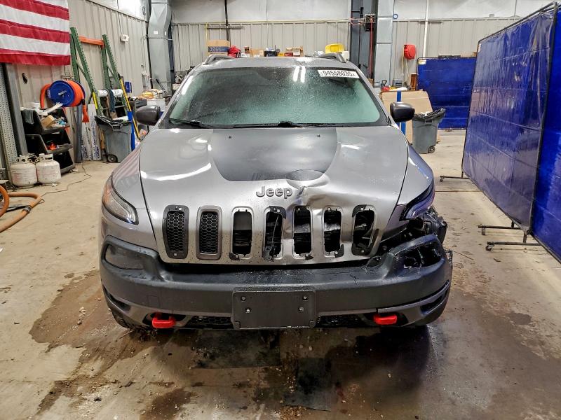 Фото 5 - JEEP CHEROKEE