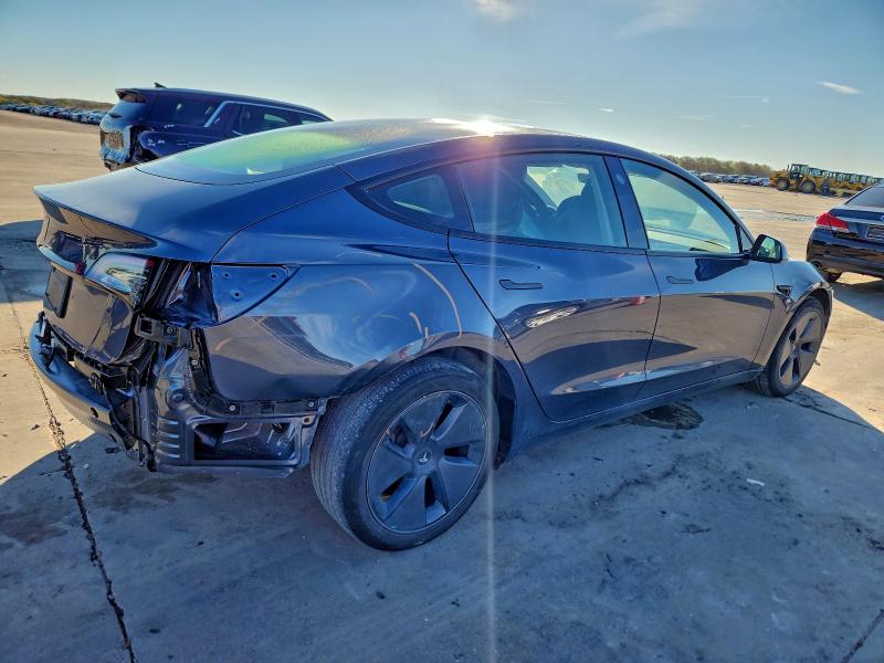 Фото 3 - TESLA MODEL 3