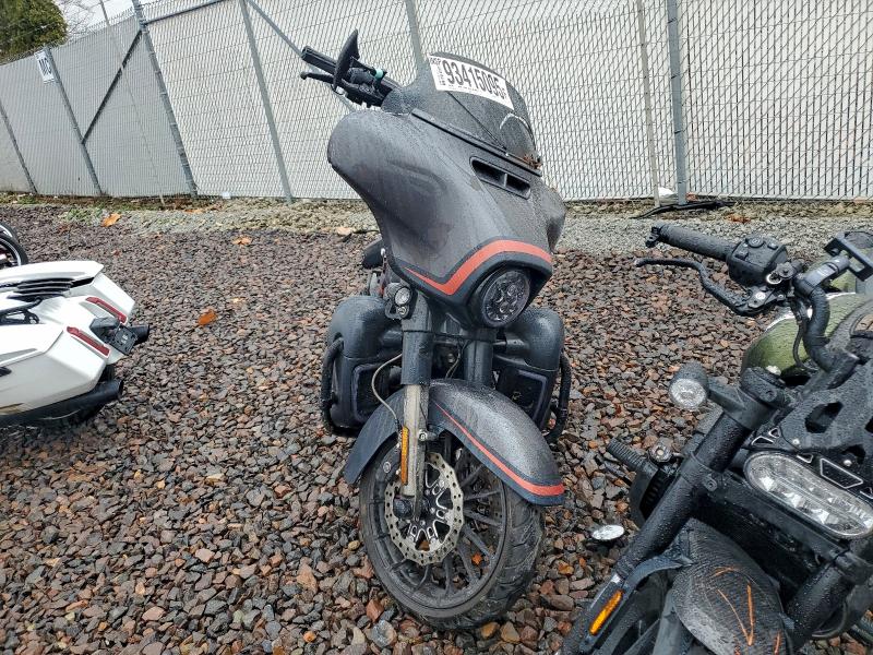 HARLEY-DAVIDSON FL 2018