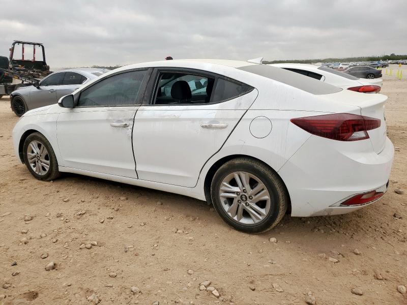 Фото 2 - HYUNDAI ELANTRA