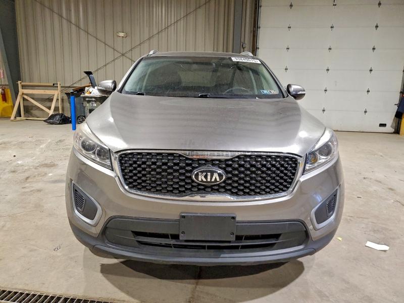 Фото 5 - KIA SORENTO