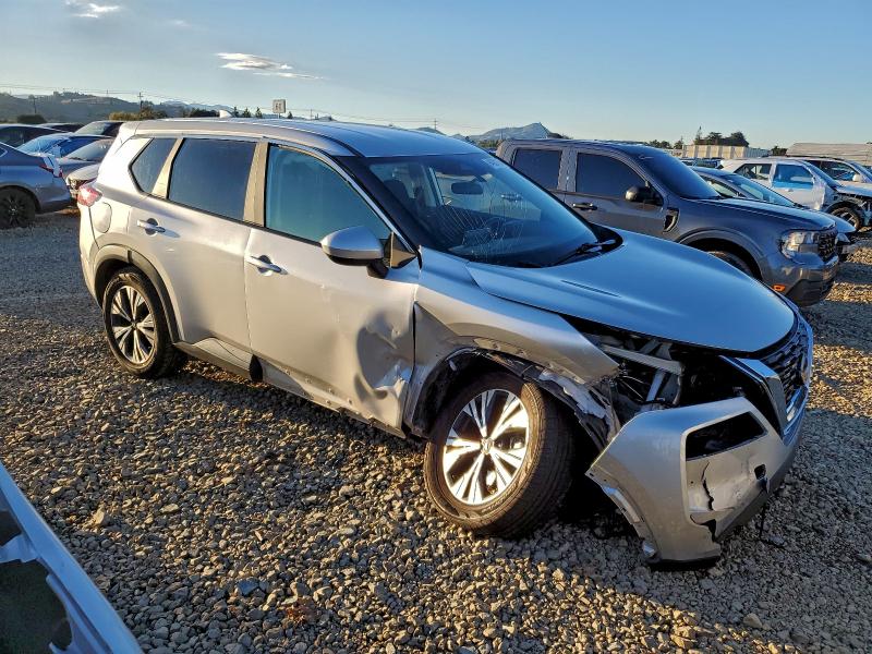 Фото 4 - NISSAN ROGUE