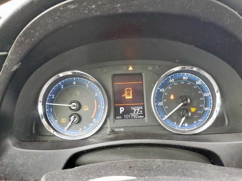 Фото 9 - TOYOTA COROLLA