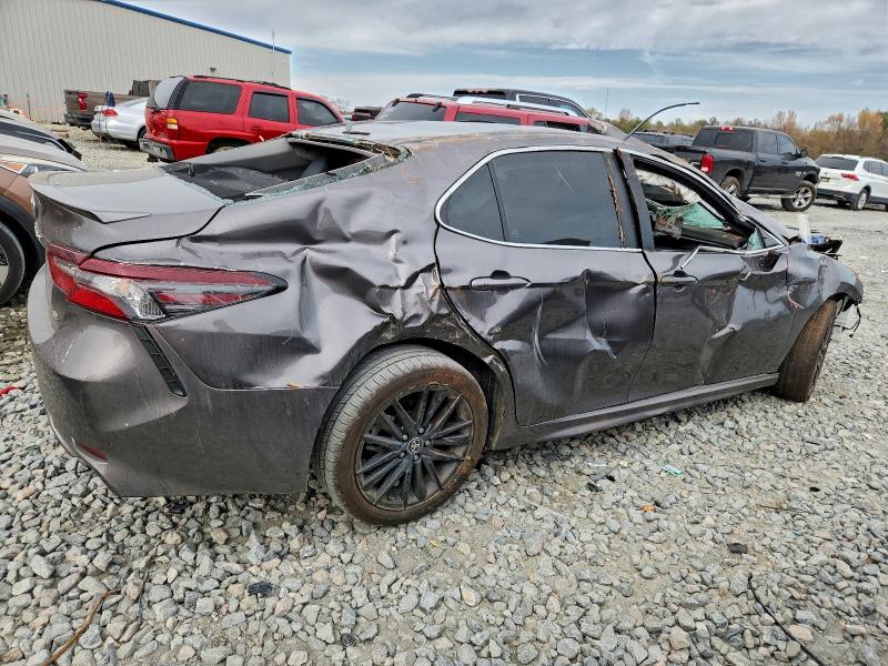 Фото 3 - TOYOTA CAMRY