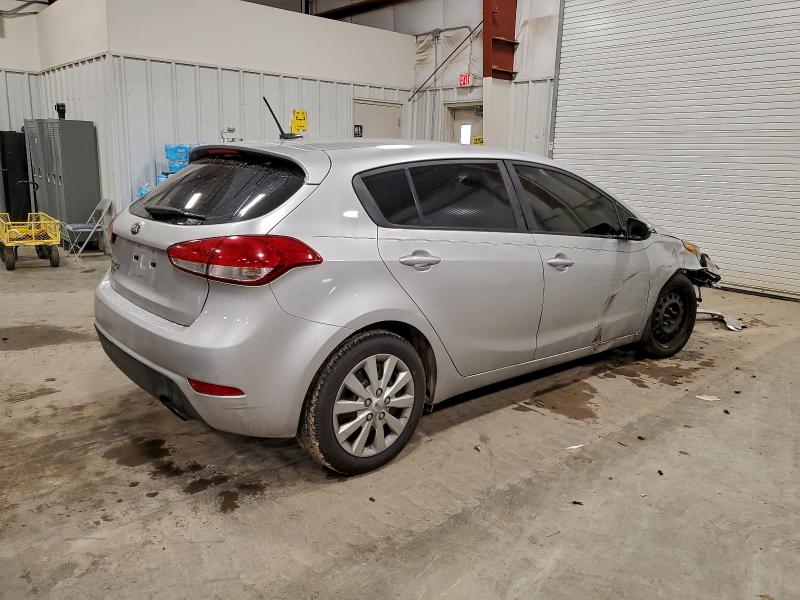 Фото 3 - KIA FORTE