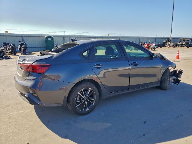 Фото 3 - KIA FORTE