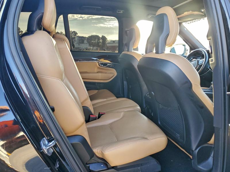 Фото 11 - VOLVO XC90