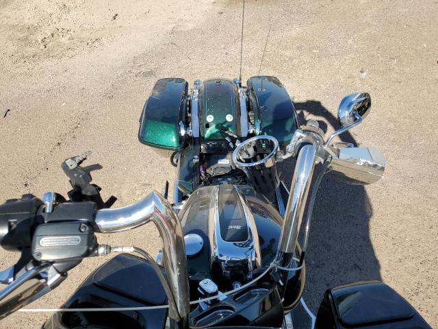 HARLEY-DAVIDSON FL 2021