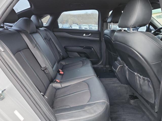 Фото 10 - KIA K5