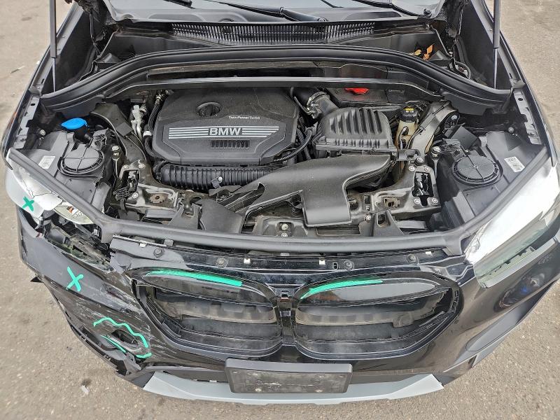 Фото 12 - BMW X1