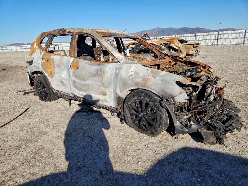 Фото 4 - NISSAN ROGUE