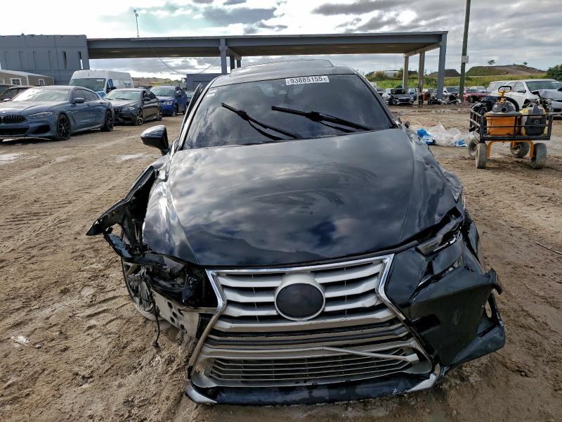 Фото 5 - LEXUS IS